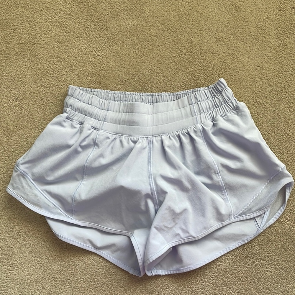 Lululemon Daydream hotty hot shorts 2.5” size 2